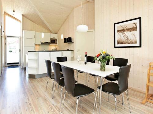 Pretty holiday home with balcony