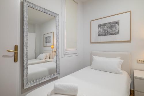 Stay Unique Apartment Creu Coberta II - image 5