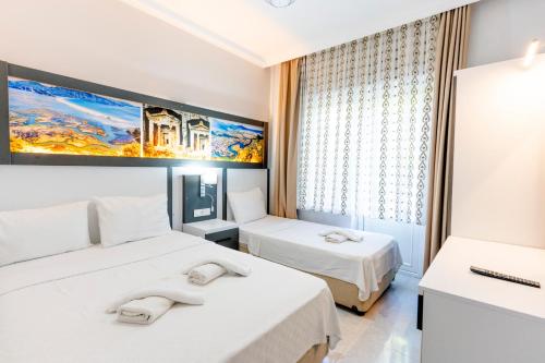 Triple room, pool view