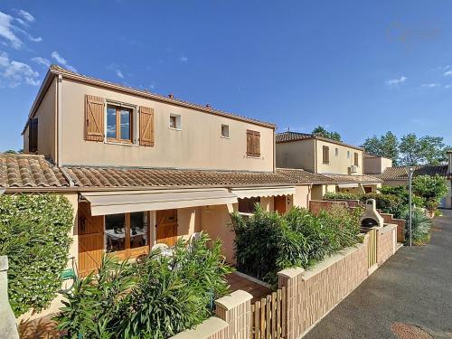 Maison Rayon du Soleil dans residence privee avec piscine near Le riad