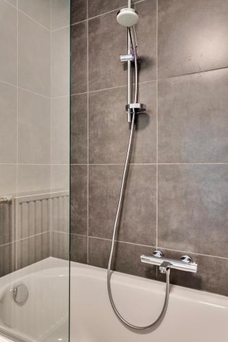 حمام, Ruim 3 slaapkamer appartement met parking nabij NATO in دييجيم