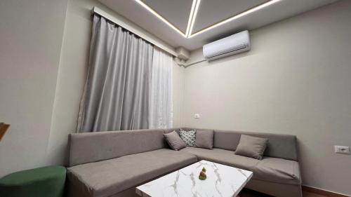 One-Bedroom Apartment image 7