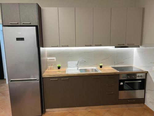 One-Bedroom Apartment image 9
