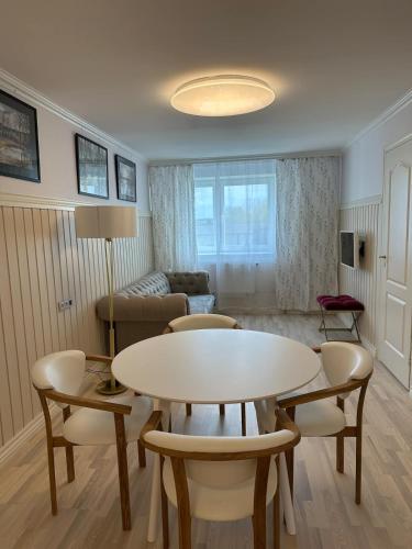 Stylish & Bright ARTpartment- Family -Friendly, Haapsalu (Foto 2)