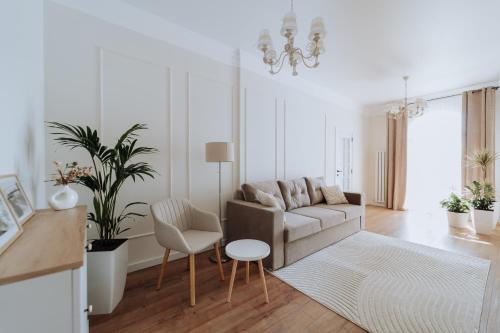 Central 2BR on Petru Movilă Walk to It All