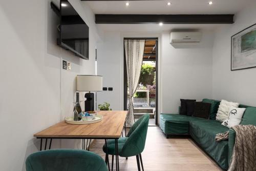 Nadia's Lovely Home - WITH PRIVATE GARDEN AND JACUZZI, Florencie