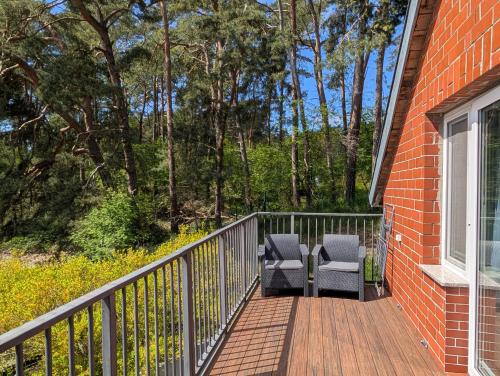 Балкон, Całoroczny drewniany domek Superior i apartamenty Eko-oaza w Krynica Morska-Piaski (Caloroczny drewniany domek Superior i apartamenty Eko-oaza w Krynica Morska-Piaski) in Modrzyca
