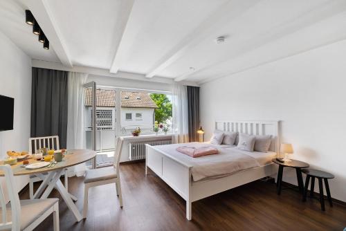 Superior One-Bedroom Apartment with Balcony
