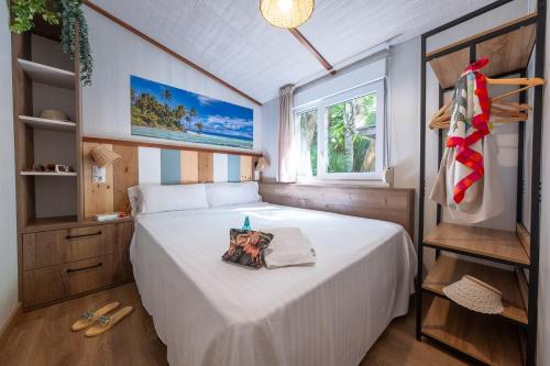 La Siesta Salou Resort & Camping Room Type - Two-Bedroom Bungalow with Bed Bunk La Siesta Salou Resort & Camping Room Type - Two-Bedroom Bungalow with Bed Bunk