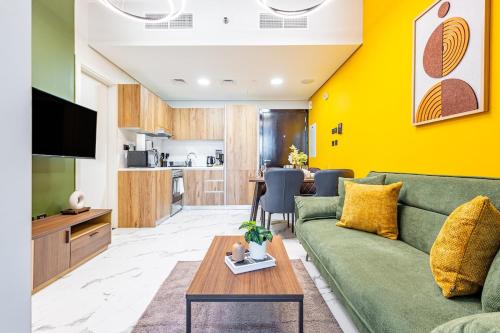 Chic 1BR - Big Balcony - Near ADGM - Cleveland - Galleria, Abu Dhabi (foto 9)