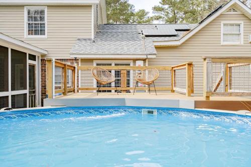 Fenced Yard 10 Mins to Lake Murray in Columbia, USA