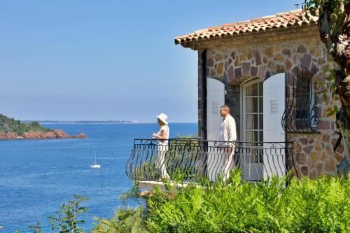 balcon/terrasse, Villa Sasso Forte, swimming pool, jacuzzi and private cove in Le Trayas Superieur