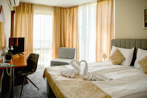 Paradise Hotel & Relax Center in Pomorie