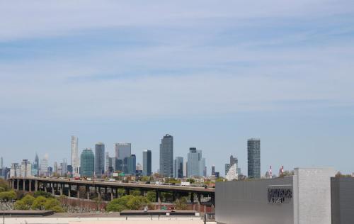 Holiday Inn Express Maspeth Hotel By IHG - image 12