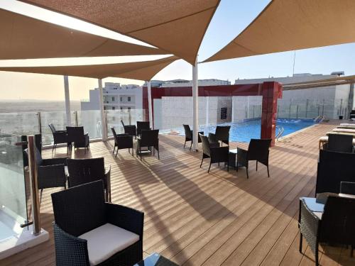 Yüzme havuzu, Carnelian Muscat - Airport Hotel in Muscat City