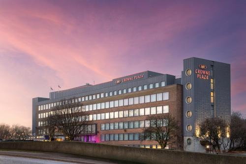 Crowne Plaza London Ealing by IHG Hotel de charme Kenton House