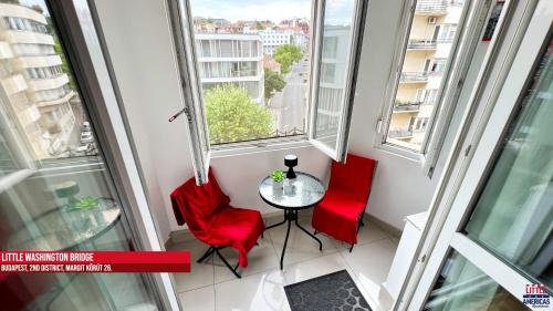 Little Americas Hillside Apartments 4