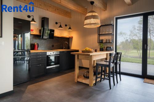 Fairway House by Rent4You in Naterki