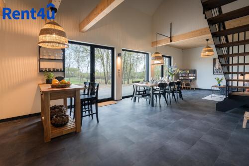Fairway House by Rent4You in Naterki