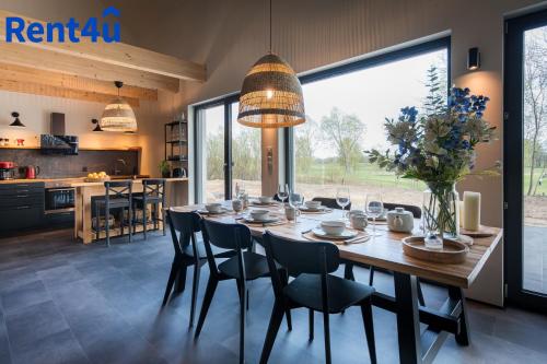 Fairway House by Rent4You in Naterki