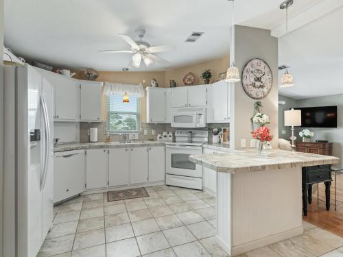 1640 Z1 VILLAGE OF COUNTRY CLUB HILLS by REMAX Premier in Lady Lake