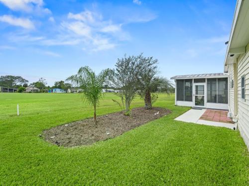 1640 Z1 VILLAGE OF COUNTRY CLUB HILLS by REMAX Premier in Lady Lake
