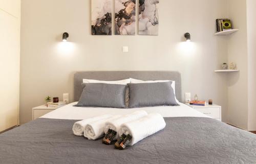 Cozy apartment next to metro!, Atenas