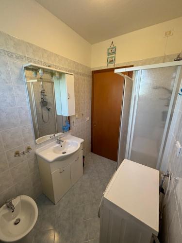 One-Bedroom Apartment with Terrace image 2