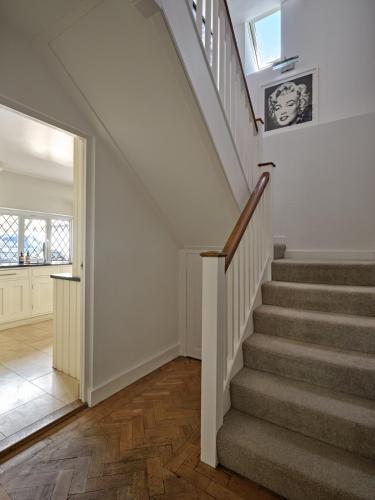Charming 4-Bedroom Cottage in Henley in Nettlebed