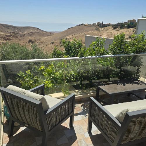 " ARADA " Luxury House in อาราด