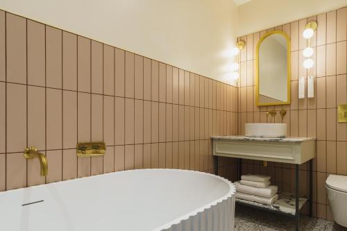 Grange Hotel - image 8