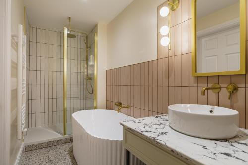 Grange Hotel - image 4