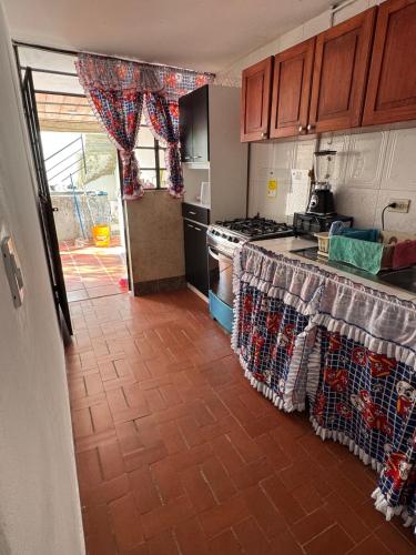 Omar House alojamiento en Paipa, Boyacá (Omar House alojamiento en Paipa, Boyaca) in ไพพ่า