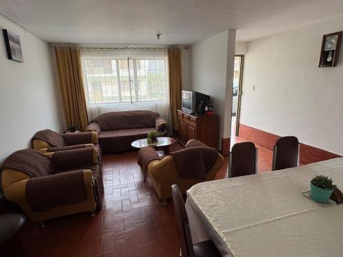 Omar House alojamiento en Paipa, Boyacá (Omar House alojamiento en Paipa, Boyaca) in ไพพ่า