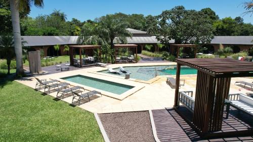 Swimming pool, Hotel Jardin del Parana in Paso De La Patria