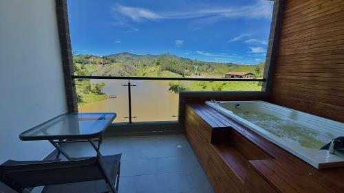 Hot tub, Rooca Habitat Guatape in Guatape