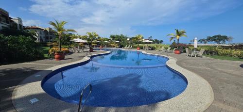 CR Luxury Del Mar 2Q 3 Bdrm in Herradura