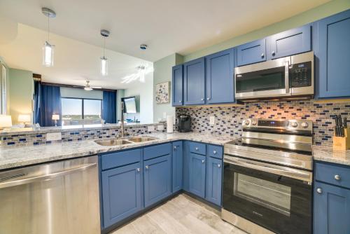 Breezy Panama City Beach Condo with Private Balcony! - image 10