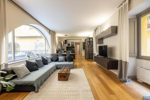 Piazza Castello 200 sqm - Terrace - Jacuzzi, Turin (Foto 6)