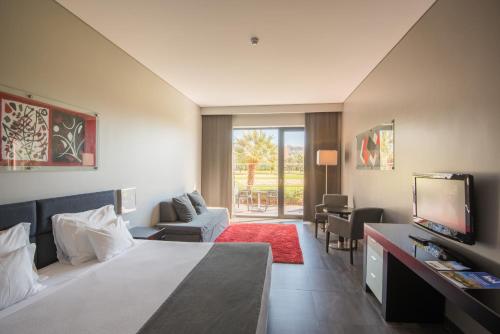 Family Room image 6