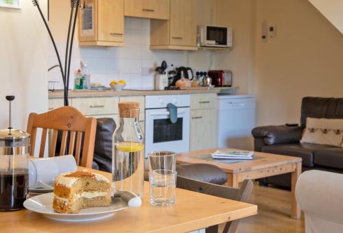 virtuve, Alpaca Cottage 7mins to Alton Towers in Croxden