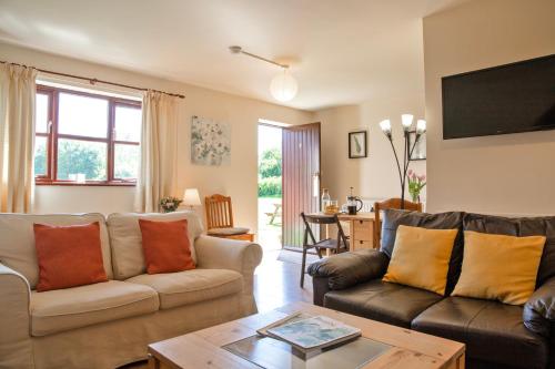 Alpaca Cottage 7mins to Alton Towers in Croxden