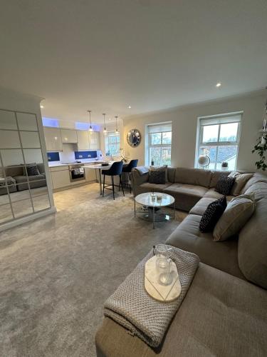 Luxury contemporary Apartment in Sunningdale