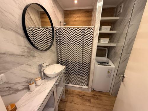 One-Bedroom Apartment image 9