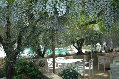 Létesítmények, Olivier Hôtel (Olivier Hotel) in Vinon-Sur-Verdon