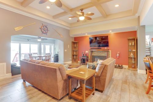 Fish, Swim and More Lakefront Retreat in Ocklawaha! in Ocklawaha