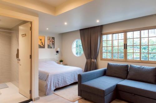 room detail thumbnail 0