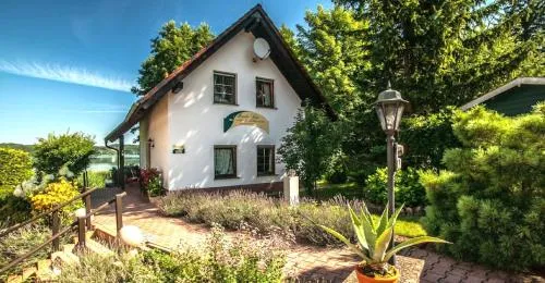Chalet am See Sader in Buckow, Deutschland