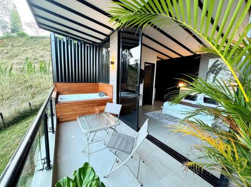 Balcony/terrace, Rooca Habitat Guatape in Guatape