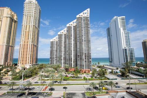 Apartment By Great Sunny Isles Lodging - image 4